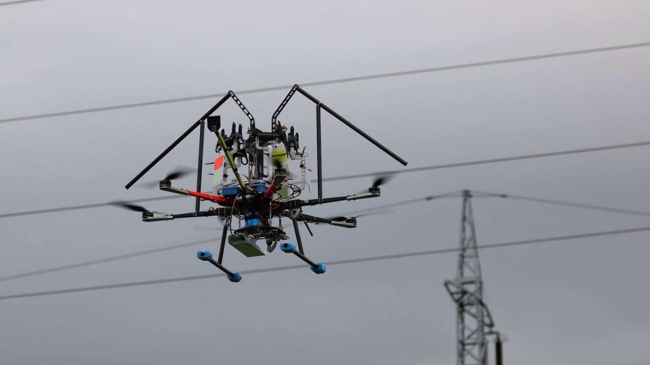 Presentation installation of bird protection measures on 110 kV power lines by drone