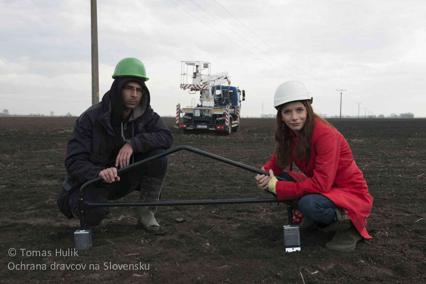 Dorota Nvotova supported instalation of insulators on electric power lines