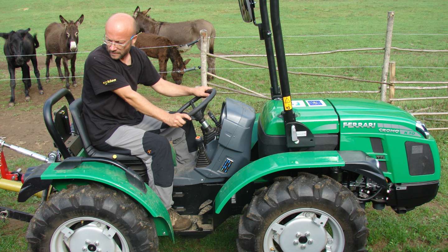 Special tractor Ferrari